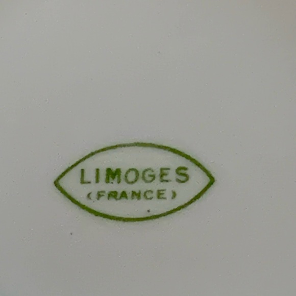 Limoges Large Rose Floral Bouquet Sphere Round Trinket Keepsake Jewelry Box - Picture 11 of 12